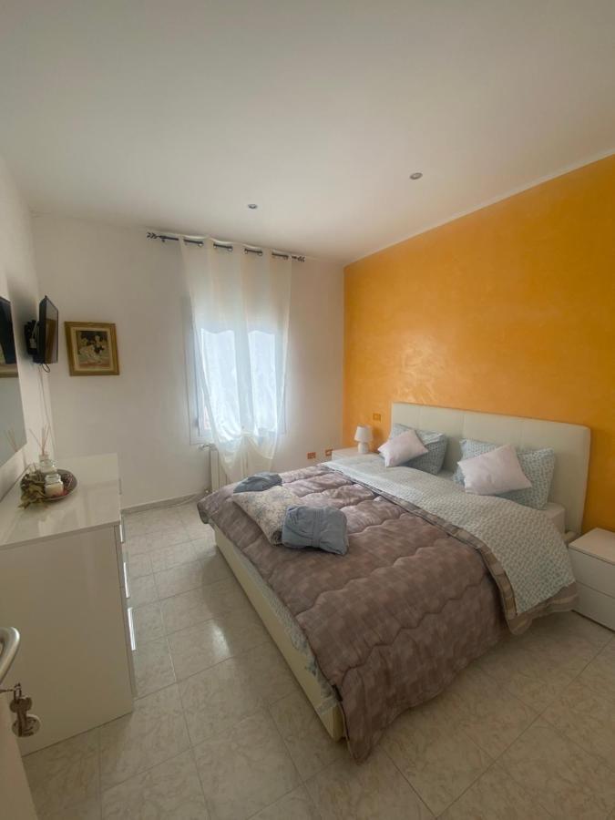La Casa Del Giglio Hotel Albenga Ngoại thất bức ảnh