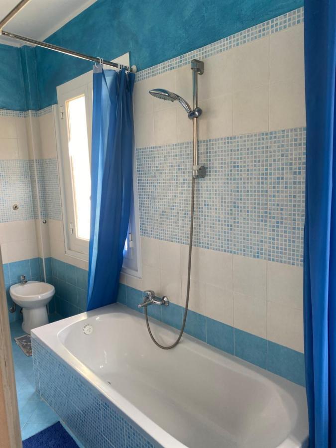 La Casa Del Giglio Hotel Albenga Ngoại thất bức ảnh