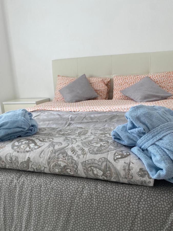 La Casa Del Giglio Hotel Albenga Ngoại thất bức ảnh