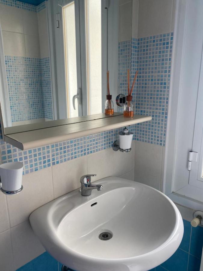 La Casa Del Giglio Hotel Albenga Ngoại thất bức ảnh